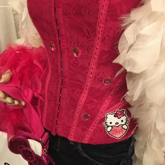 ADORABLE saphhire pink vinatge hello kitty corset and matching pendent! - Picture 9 of 14